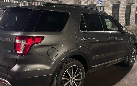 Ford Explorer VI, 2017 год, 2 490 000 рублей, 8 фотография