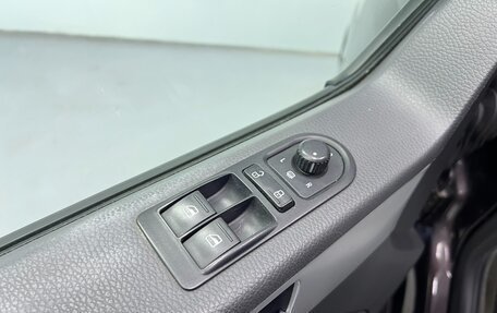 Volkswagen Multivan T5, 2010 год, 2 000 000 рублей, 21 фотография