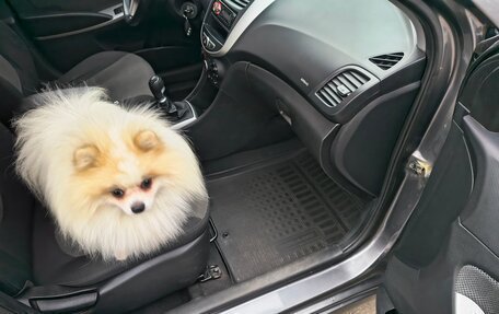 Hyundai Solaris II рестайлинг, 2011 год, 595 000 рублей, 7 фотография