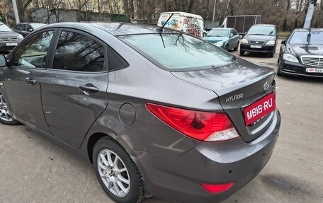 Hyundai Solaris II рестайлинг, 2011 год, 595 000 рублей, 9 фотография