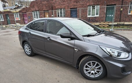 Hyundai Solaris II рестайлинг, 2011 год, 595 000 рублей, 15 фотография
