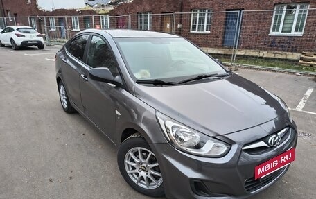 Hyundai Solaris II рестайлинг, 2011 год, 595 000 рублей, 14 фотография