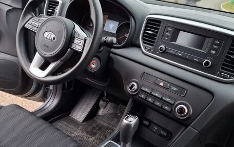 KIA Sportage IV рестайлинг, 2019 год, 1 950 000 рублей, 3 фотография