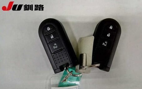 Toyota Roomy I, 2022 год, 1 087 060 рублей, 4 фотография