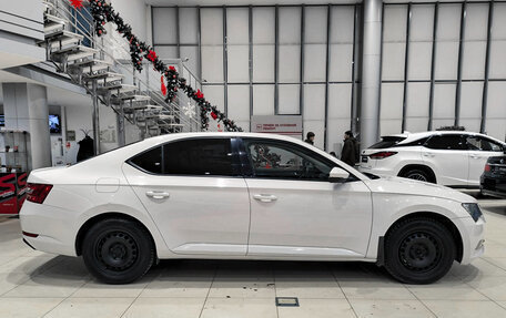 Skoda Superb III рестайлинг, 2018 год, 1 599 000 рублей, 8 фотография