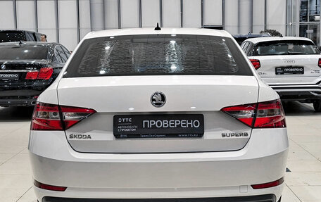 Skoda Superb III рестайлинг, 2018 год, 1 599 000 рублей, 10 фотография