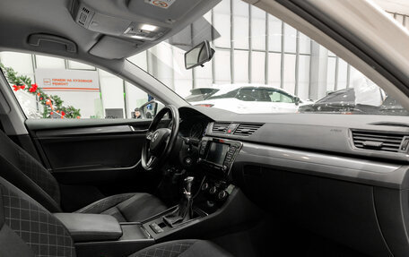 Skoda Superb III рестайлинг, 2018 год, 1 599 000 рублей, 15 фотография