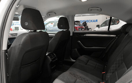 Skoda Superb III рестайлинг, 2018 год, 1 599 000 рублей, 16 фотография