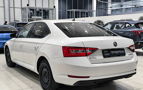 Skoda Superb III рестайлинг, 2018 год, 1 599 000 рублей, 11 фотография