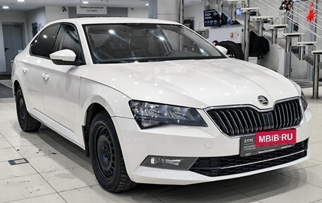 Skoda Superb III рестайлинг, 2018 год, 1 599 000 рублей, 7 фотография