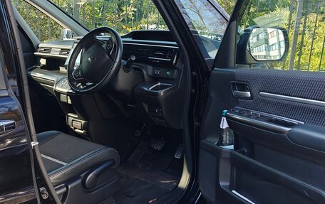 Honda Stepwgn IV, 2016 год, 2 350 000 рублей, 13 фотография