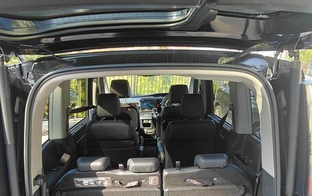 Honda Stepwgn IV, 2016 год, 2 350 000 рублей, 18 фотография