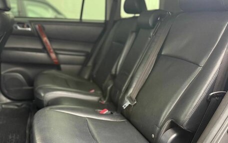 Toyota Highlander III, 2013 год, 2 047 000 рублей, 16 фотография