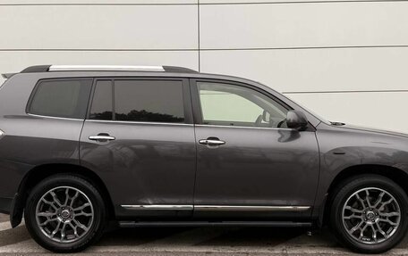 Toyota Highlander III, 2013 год, 2 047 000 рублей, 5 фотография