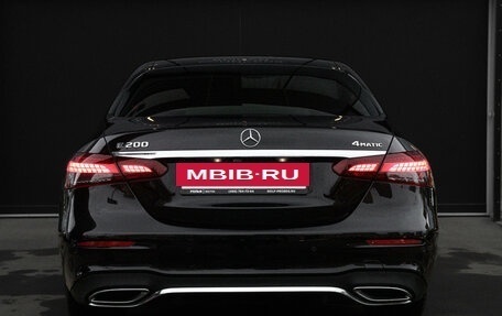 Mercedes-Benz E-Класс, 2020 год, 4 500 000 рублей, 6 фотография