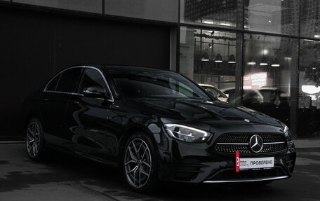 Mercedes-Benz E-Класс, 2020 год, 4 500 000 рублей, 3 фотография