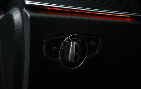 Mercedes-Benz E-Класс, 2020 год, 4 500 000 рублей, 14 фотография