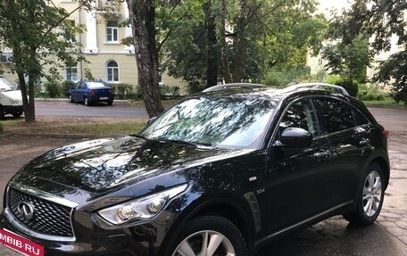 Infiniti QX70, 2015 год, 2 350 000 рублей, 12 фотография