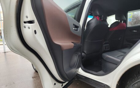 Toyota Harrier, 2020 год, 3 700 000 рублей, 12 фотография