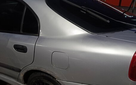 Mitsubishi Carisma I, 2000 год, 300 000 рублей, 8 фотография