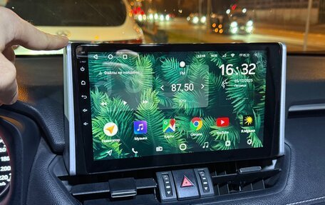 Toyota RAV4, 2020 год, 3 450 000 рублей, 13 фотография