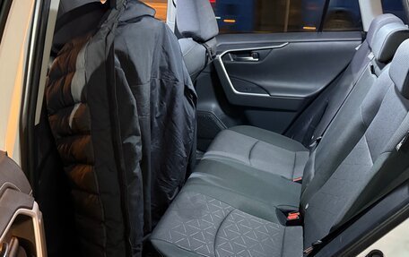 Toyota RAV4, 2020 год, 3 450 000 рублей, 8 фотография