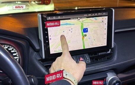 Toyota RAV4, 2020 год, 3 450 000 рублей, 12 фотография