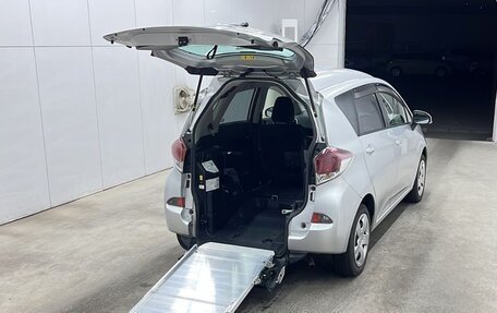 Toyota Ractis II, 2015 год, 924 000 рублей, 2 фотография