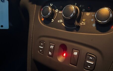 Renault Logan II, 2015 год, 495 000 рублей, 9 фотография