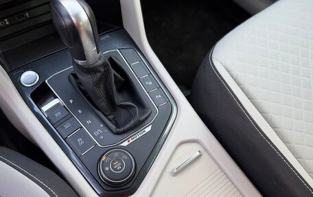 Volkswagen Tiguan II, 2017 год, 2 150 000 рублей, 23 фотография