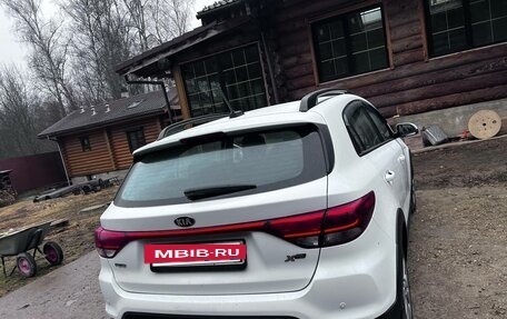 KIA Rio IV, 2018 год, 1 000 000 рублей, 2 фотография