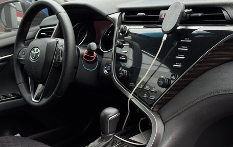 Toyota Camry, 2018 год, 2 830 000 рублей, 5 фотография