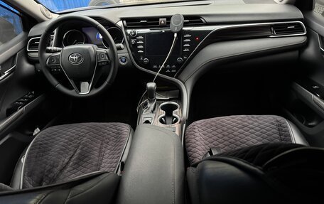 Toyota Camry, 2018 год, 2 830 000 рублей, 6 фотография