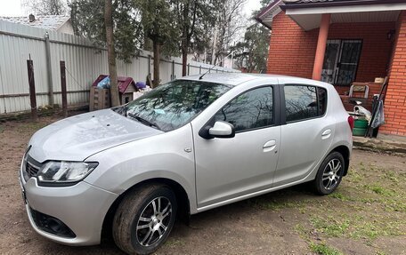 Renault Sandero II рестайлинг, 2015 год, 790 000 рублей, 18 фотография