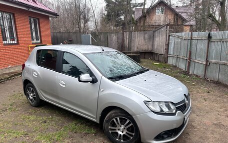 Renault Sandero II рестайлинг, 2015 год, 790 000 рублей, 14 фотография