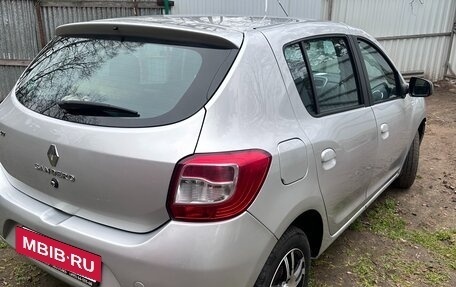 Renault Sandero II рестайлинг, 2015 год, 790 000 рублей, 12 фотография
