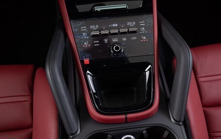 Porsche Cayenne III, 2025 год, 32 490 000 рублей, 19 фотография