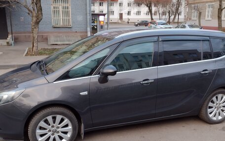 Opel Zafira C рестайлинг, 2013 год, 1 040 000 рублей, 5 фотография