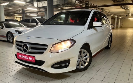 Mercedes-Benz B-Класс, 2015 год, 1 690 000 рублей, 1 фотография