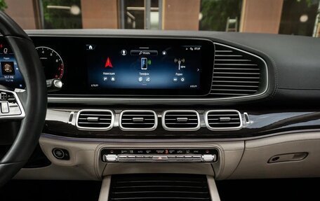 Mercedes-Benz GLS, 2023 год, 13 500 000 рублей, 32 фотография