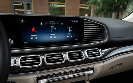 Mercedes-Benz GLS, 2023 год, 13 500 000 рублей, 30 фотография