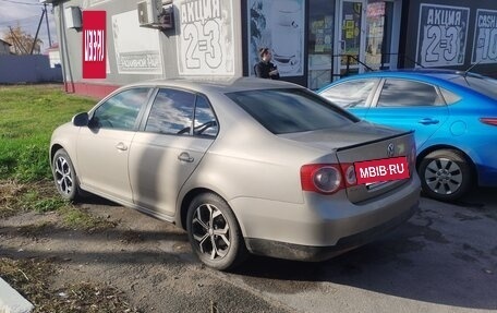 Volkswagen Jetta VI, 2009 год, 520 000 рублей, 4 фотография