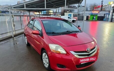 Toyota Yaris III рестайлинг, 2008 год, 700 000 рублей, 3 фотография