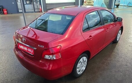 Toyota Yaris III рестайлинг, 2008 год, 700 000 рублей, 5 фотография