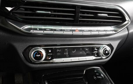 FAW Bestune T77, 2024 год, 2 199 000 рублей, 13 фотография