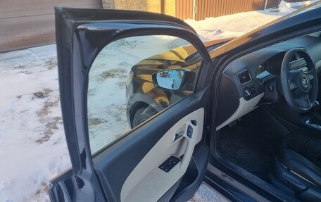 Volkswagen Polo VI (EU Market), 2011 год, 750 000 рублей, 10 фотография