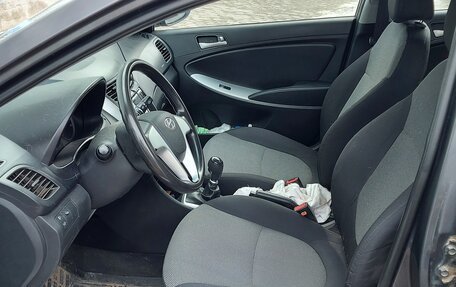 Hyundai Solaris II рестайлинг, 2013 год, 930 000 рублей, 5 фотография