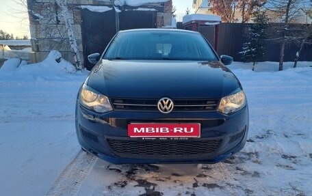 Volkswagen Polo VI (EU Market), 2011 год, 750 000 рублей, 1 фотография