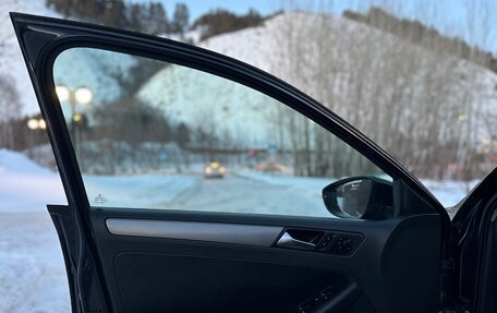 Volkswagen Jetta VI, 2011 год, 870 000 рублей, 20 фотография