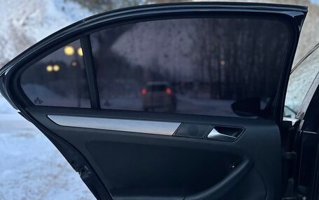 Volkswagen Jetta VI, 2011 год, 870 000 рублей, 24 фотография